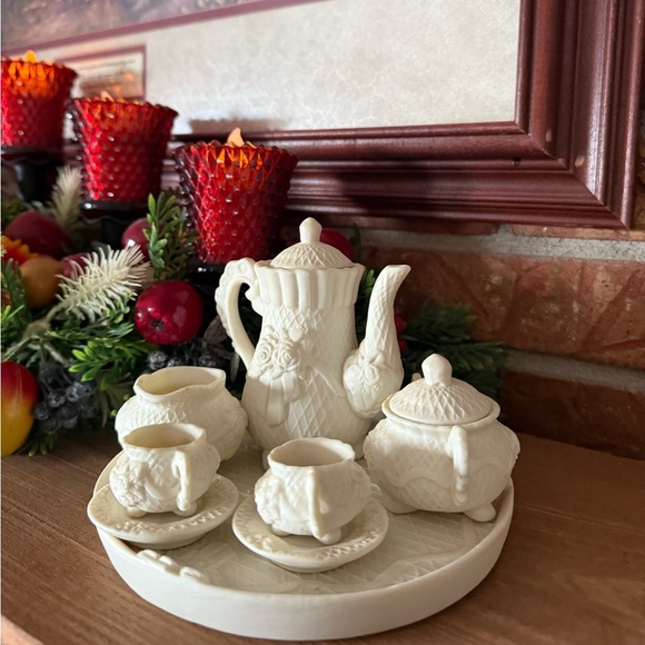 Vintage 1974 Victorian Miniature Swiss Roses Tea Set - Picture 3 of 6